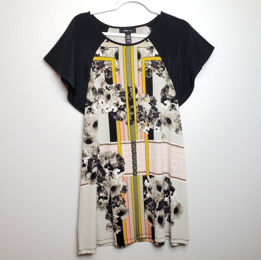 Abstract Dress - Picture 2 of 6